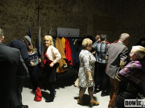 1095694-1644690549-37003400