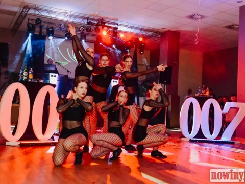 1287440-1677961435-98702900