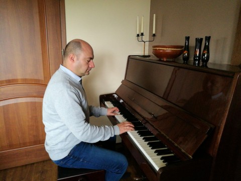 IMG-20171126-122612-BURST001-COVER