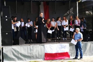FB-IMG-1537066779973