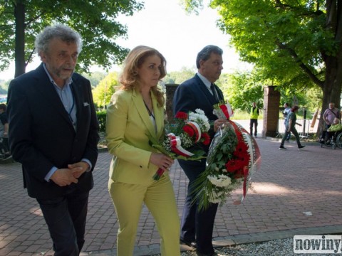 1017853-1622737237-34611500