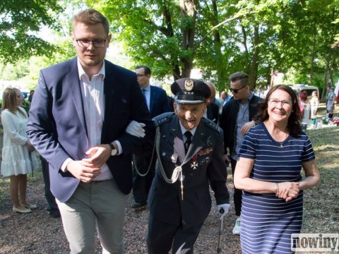 1017857-1622737238-16947300