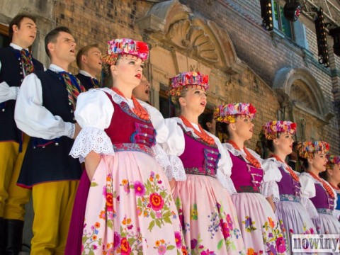 1017879-1622737242-35327300