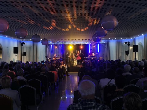 IMG-20211121-182238