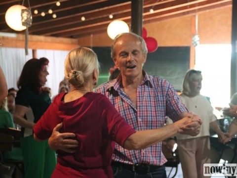 1696728-1750429199-47933700