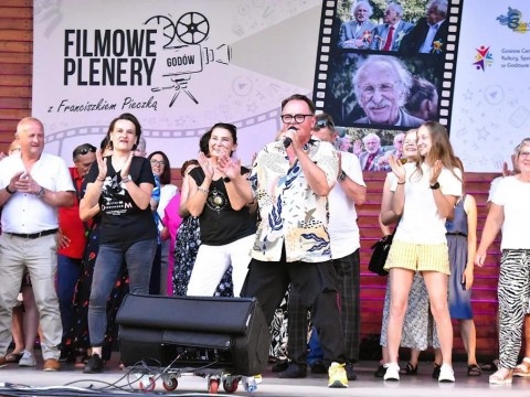 1754935777531204862-1204512821711392-6898970258226500366-n-