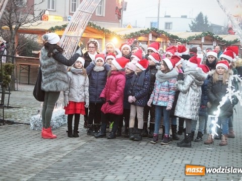 1513462493img-3200-