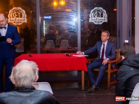 1540836578img-5663-