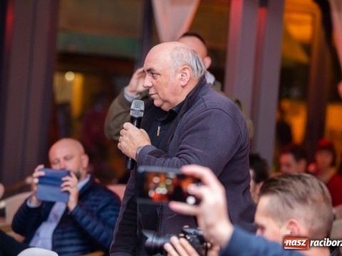 1540836610img-5674-