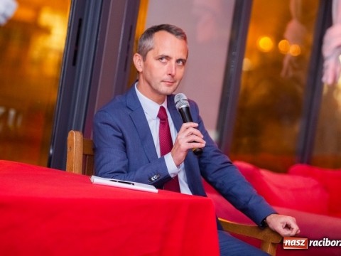 1540836627img-5680-