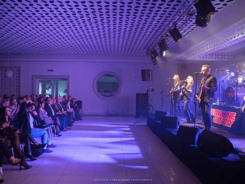 FB-IMG-1543182581376