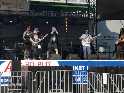 62071885-341306259868302-6671725687058989056-n